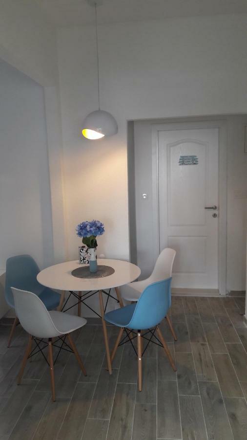 Apartments Villa Antony Drvenik  Eksteriør bilde